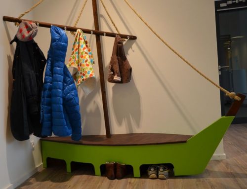 Garderobe für die kleinen Patienten und Seefahrer